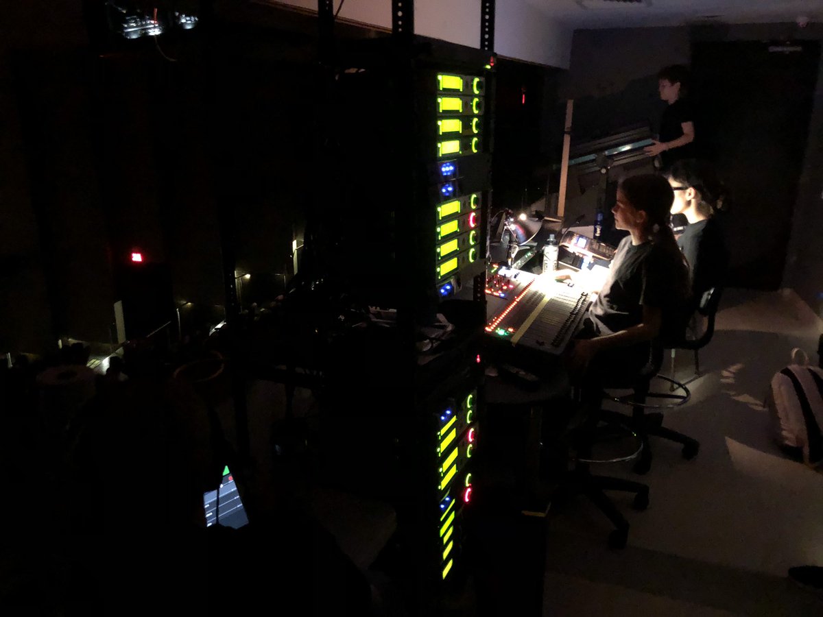 AEL_ES_AP's tweet photo. Ready to go over the rainbow.....
#WizardOfOz 
#ISPArts https://t.co/AZCPatPAGB