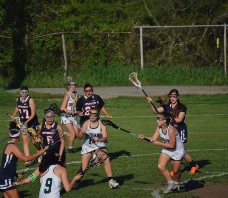 sofiareardon21's tweet photo. I am beyond excited to announce my verbal commitment to play lacrosse at The University of Hartford! Thank you to all my teammates, coaches and family for supporting me. Go Hawks🦅❤️ @DHSGLaxCoach @BigGreenSports @HartfordWLAX https://t.co/KYHgqhGu4q