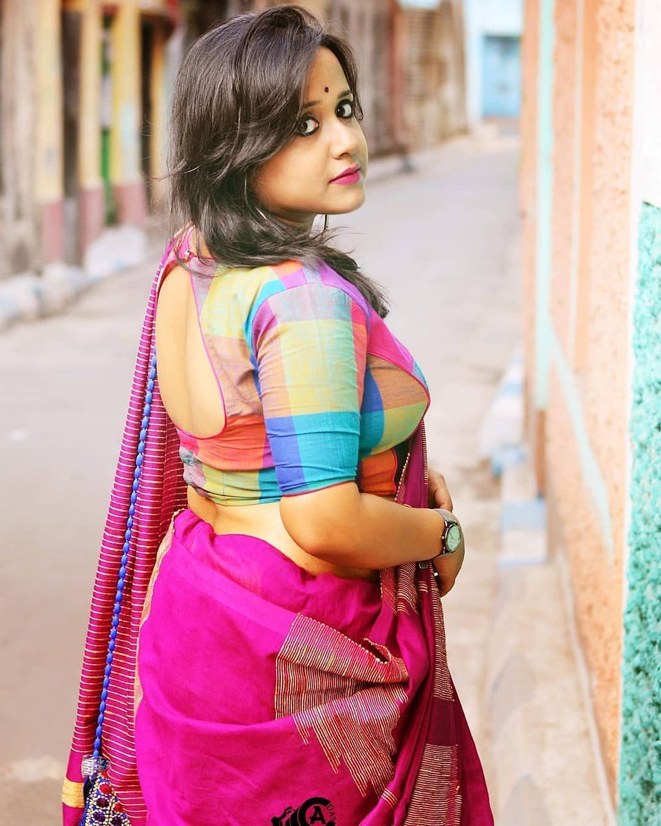 Rohit_swag's tweet photo. #beautiful_bengali_girls
#GoodGirls #fashion #shoutcap #bengali #saree #photooftheday #fashionblogger  #bengaliwedding #sareelove  #instagram #style  #bengalis #sarees #onlineshopsurabaya #love #fashionista  #bengaligirl  #kebayamurah #fashionable #bengalistyle #suits https://t.co/j3luo6wDRd