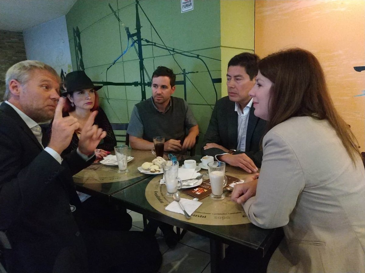 Com deputados do Chile e da Argentina planejando a COP25 e caminhando para a descarbonização de nossas economias. #ParlaClimaLATAM #SustentableLATAM <a href="/labkast/">Pablo Kast</a> <a href="/RosioAntinori/">Rosío Antinori</a> <a href="/cmosellav/">Cristián Mosella 🌅</a> @Demoerrante <a href="/UNFCCC/">UN Climate Change</a> <a href="/algore/">Al Gore</a> <a href="/WECouncil/">World Energy Council</a> <a href="/dialogoenergia/">dialogoenergia</a> <a href="/cepal_onu/">CEPAL</a> <a href="/PEspinosaC/">Patricia Espinosa C.</a> <a href="/Minrel_Chile/">Cancillería Chile 🇨🇱</a>