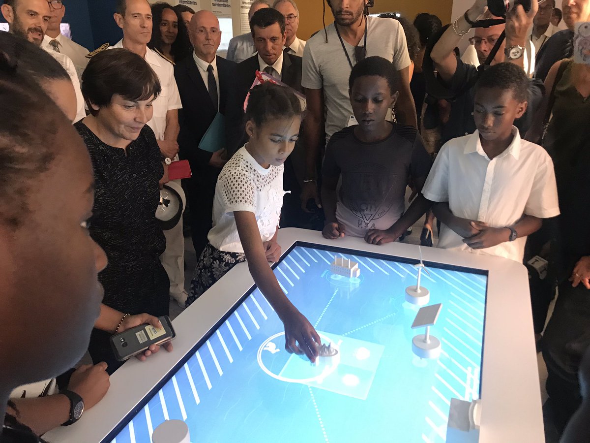 AnnickGirardin's tweet photo. Les élèves des écoles du Prêcheur et de Saint-Pierre me font visiter la showroom de la transition énergétique. Les projets des #AssisesOM sortent de terre : les #outremer sont en mode projets et prouvent une nouvelle fois qu’ils sont des territoires d’excellence et de solutions. https://t.co/GywIwk2V2P