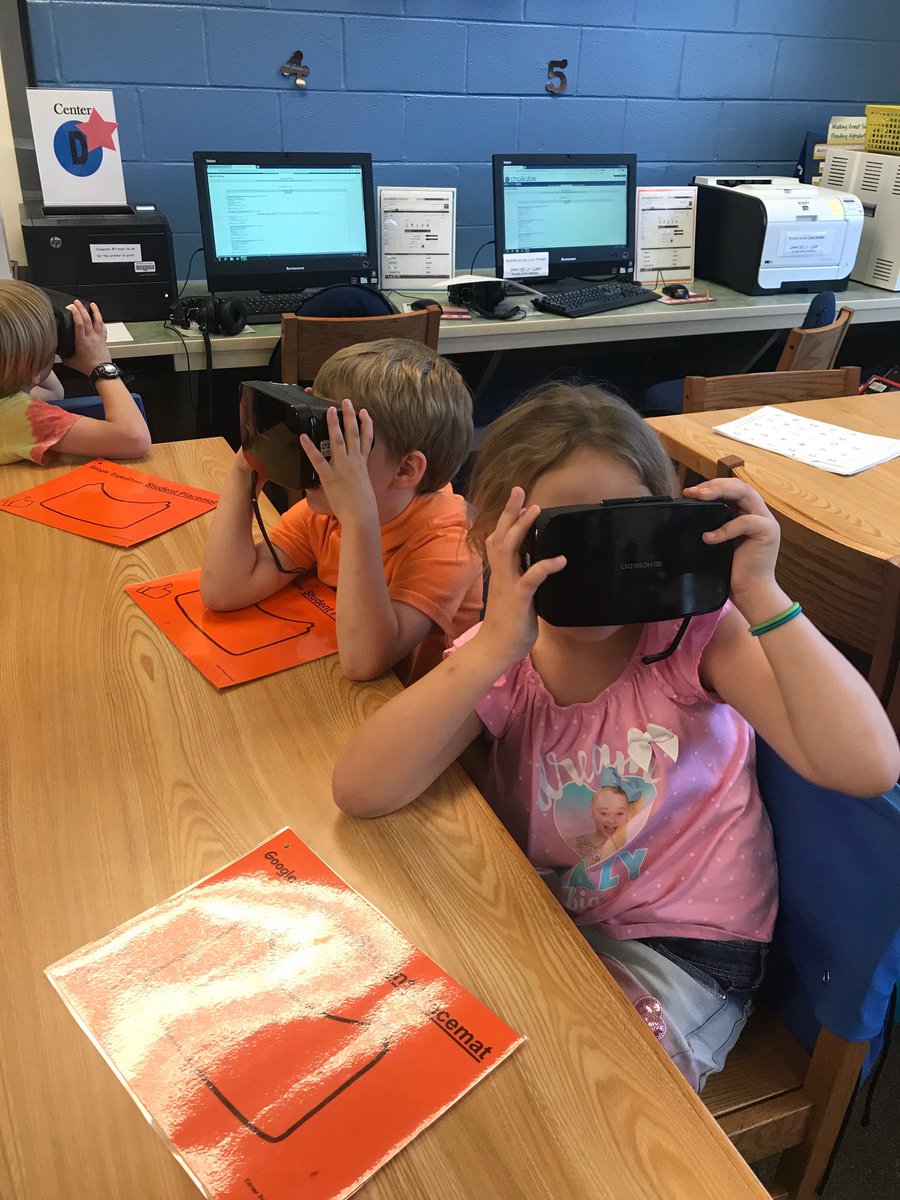 sbroyster's tweet image. Students in Mrs. Morgan&apos;s Kindergarten class @CarverPrimary used Google Expeditions to visit American landmarks. In their reading series, they had been learning about the United States of America. This was a great follow up to those lessons.  @BestBuyEdu #OpelikaEdTech