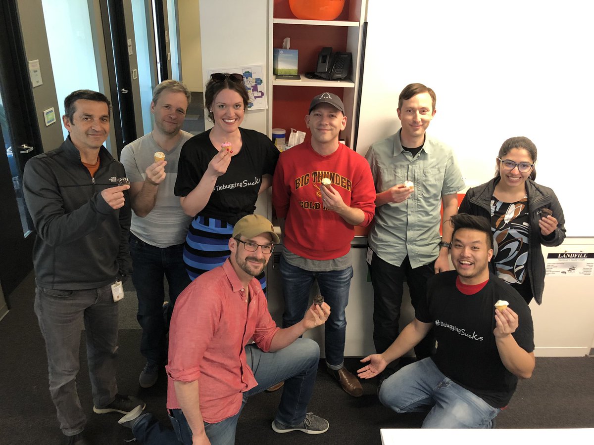 jonwchu's tweet image. Live Share has the sweetest partners! Thanks for the cupcakes @oz_code, looking forward to baking up even more #VSLiveShare + #OzCode goodness! #VS2019