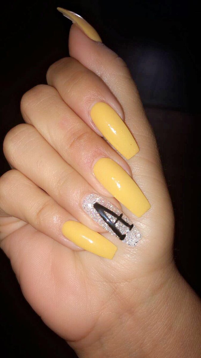 iamfonziboyy's tweet image. My Girlfriend &amp;gt;&amp;gt;&amp;gt;&amp;gt; Yours
Si Me Quiere Mi Novia 🥰💛 #MyInitial @nat9021