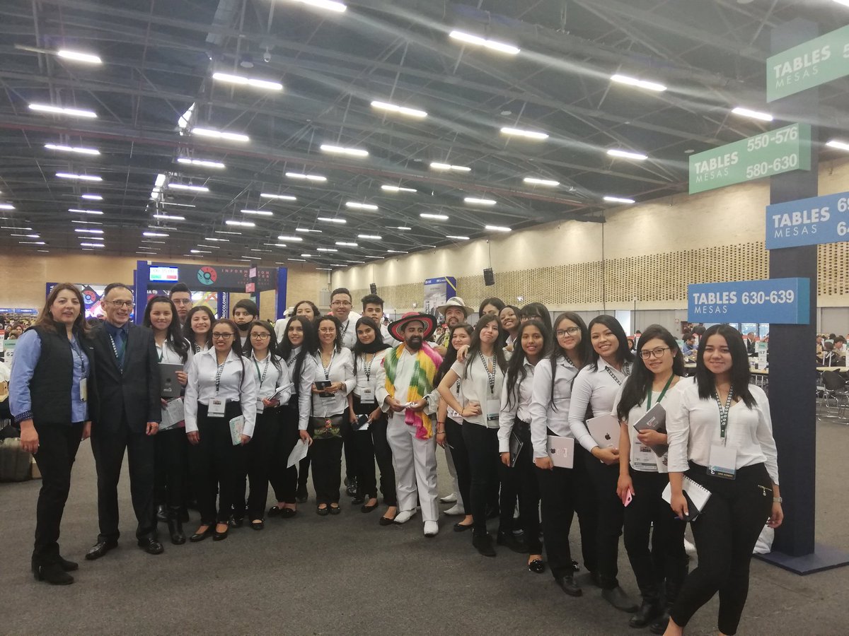 morelili1's tweet photo. En @PROCOLOMBIACO valoramos inmesamente el apoyo de los aprendices del @SENAComunica quienes participan por primera vez en la #MCRBicentenario #ByMCR #SENAEsEmpleo. Felices por esta gran experiencia, apostandole a la #Internacionalizació .  @JulianaVillegas @BarretoLili104 https://t.co/bW4mkOGDXa