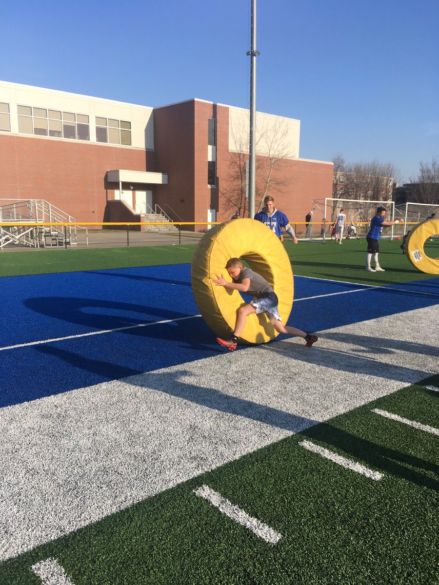 CoachJoshLynn's tweet photo. The Lopers had over 300 kids tonight out at Cope Stadium for some great drill work!! #IBelive https://t.co/dAqkbO9TnU