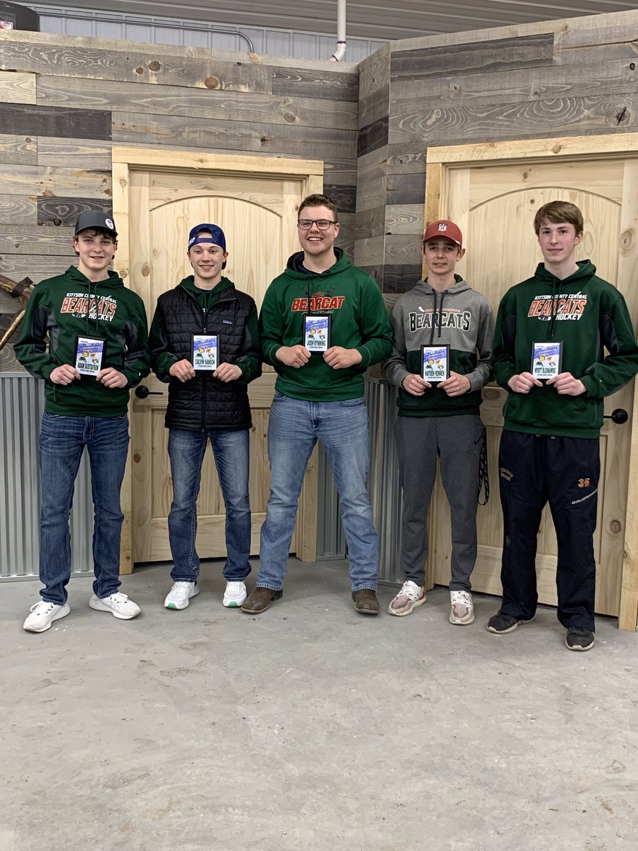 BearcatKcc's tweet photo. Congrats to our All Conference selections
Adam Gustafson, @calvin8hockey @josh5rynning @haydenhennen1 @wolsonawski https://t.co/kaYoIDLcUz