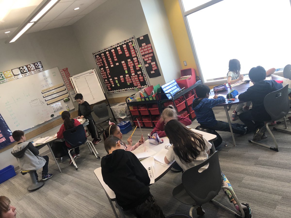 dewitt_jillian's tweet photo. M&Ms for today - Math and Music learning in our classroom community! #measuringmass #ordering #balancednumeracy #highengagement #authenticity @Connaughtcomets @UniqueAngela101 https://t.co/bx7keCexVB