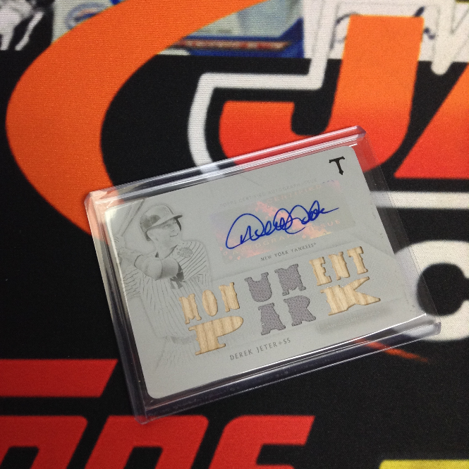 jaspysbreaks's tweet image. Wow! Derek Jeter White Whale! What a whale of a pull for @MMathison04!!!

Woo woooo! 🚂🐳

@Topps #TripleThreads #MLB #NYY #Yankees #PinStripepride #casebreak #groupbreak #tradingcards #sportscards #collect #hobby

⚾️