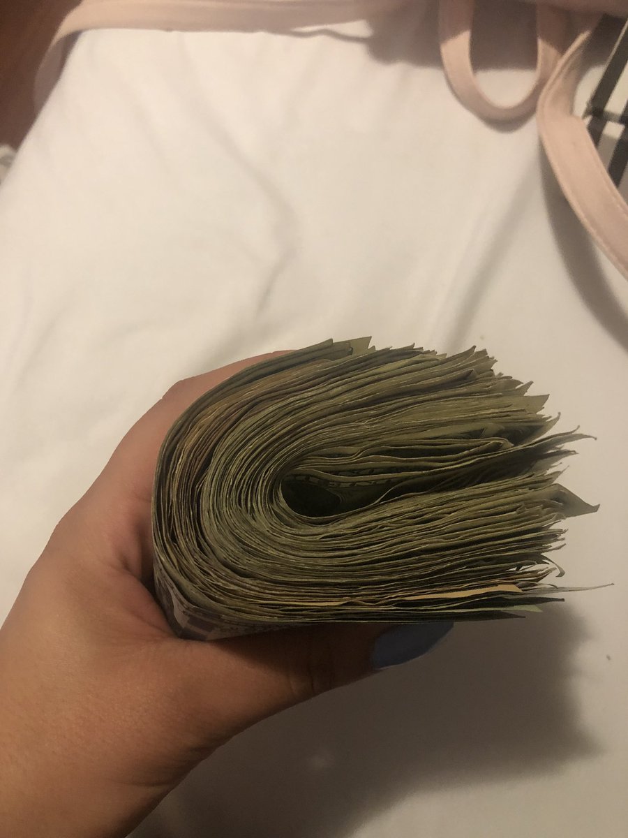 babygirllore17's tweet image. rt for moneeyyy all 2019 🤑