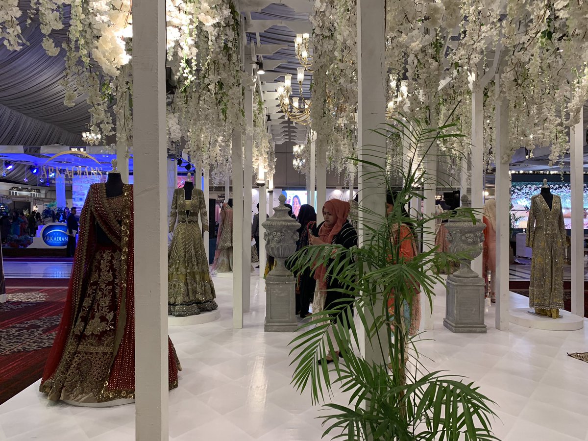 naveen_jamal's tweet photo. Wedding Atelier
#allnaturalandpure #marjaanbotanicals @marjaanbotanicals @housewifetaleblog
#TWA19 #TheWeddingAtelierPk #sarachapra #FM91 #FM91official #pckarachi #pchotels #hashoohotels @pearl_continental_hotels #carbonevents @eventscarbon #TalkingPoint @talkingpointpk https://t.co/Ok6tjSIIpQ