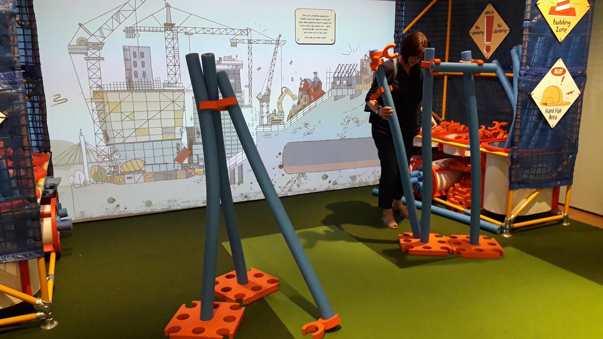 Anita2672's tweet photo. Currently playing in How Cities work family gallery loving the loose part play @sydlivmus #howcitieswork https://t.co/so7FeMddwx