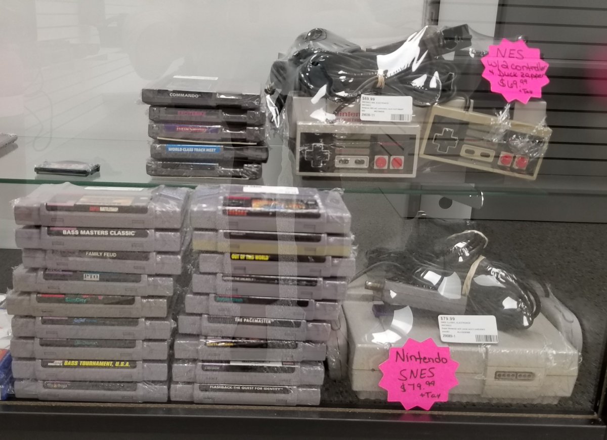 Pawn2Cash's tweet photo. Check out our eBay store at https://t.co/xq4zy1oFoD  Fantastic merchandise at fantastic prices!  #shoplocal #ebay #pawnshop #webuygoldandsilver https://t.co/jTSopf9tM3