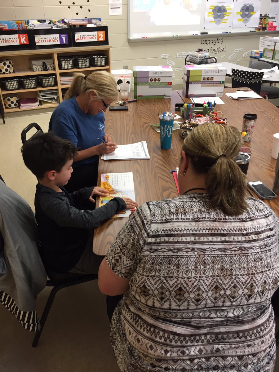 CarolAPullen's tweet photo. Fountas &amp; Pinnell Benchmark Assessment System Training was a success @smesbulldogs @BLOUNTBOE with @missking2017 @KrisTanner16 @regina_vargasr @CarnellSpradlin.
#smespride #readingrecords #cueingsystems #fountaspinnell https://t.co/KgAUT972jp