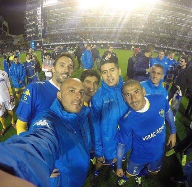 RaulCascini05's tweet photo. ¿Cuántos títulos tiene esta foto? #Roman #Schiavi #Ibarra #CataDiaz #OmarPérez #Mosqui 🦟⚽️ https://t.co/uK0XV6iNDw
