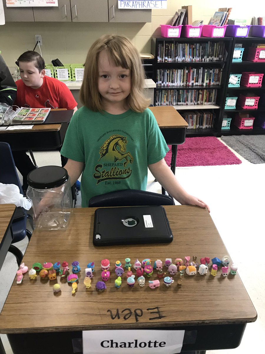 MrsGraves4th's tweet photo. Today was Nifty Fifty Day. We had so many collections to look at this morning! #spiritweek #sheisgolden https://t.co/N5JxsTwCAK