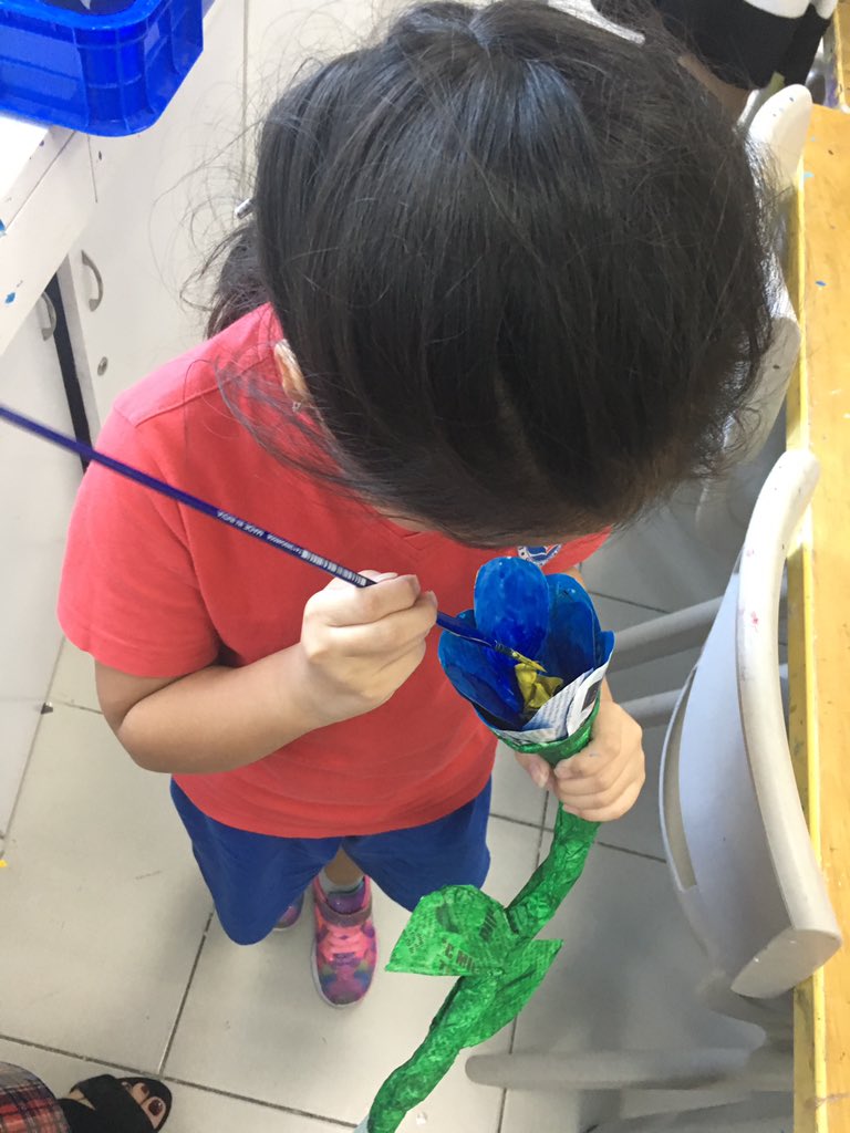 ArtTeacherEmma's tweet photo. The Grade 2 sustainability flowers made from upcycled materials inspired by #Strawpocalypse #zerowastesaigon ready to go for presentation at the music show ‘Our Earth Festival’ with @MsJenniShine @AnhNguy73062852 #artandmusiccollaboration @ISSPVN #isspcelebrates #CognitaWay https://t.co/4hvVtjfcEN