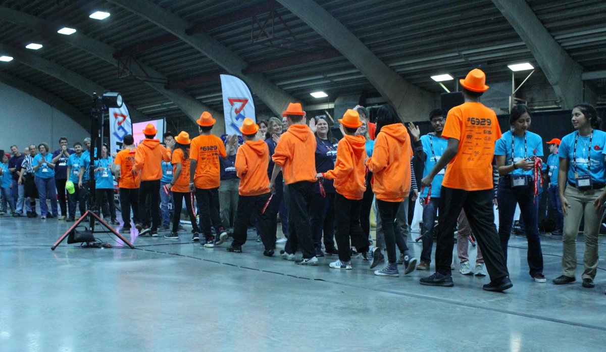 Data Force tweet media