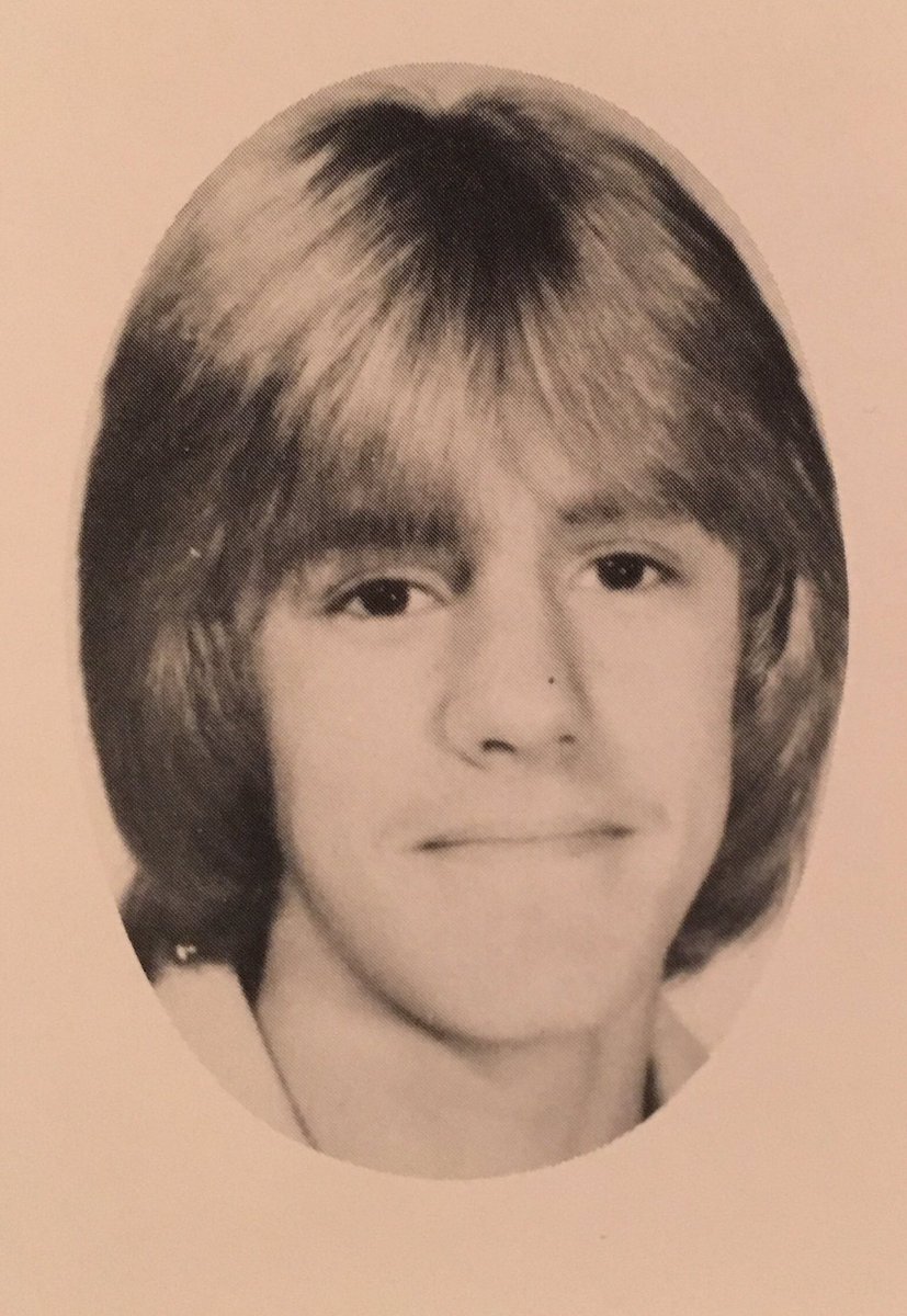heyitsjohnagain's tweet photo. 🎶 Don't fall in love with a dreamer
'Cause he'll always take you in
Just when you think you've really changed him he'll leave you again.🎶 #ThrowbackThursday #StillDreaming #StillAStud https://t.co/M4xL2LS3y6
