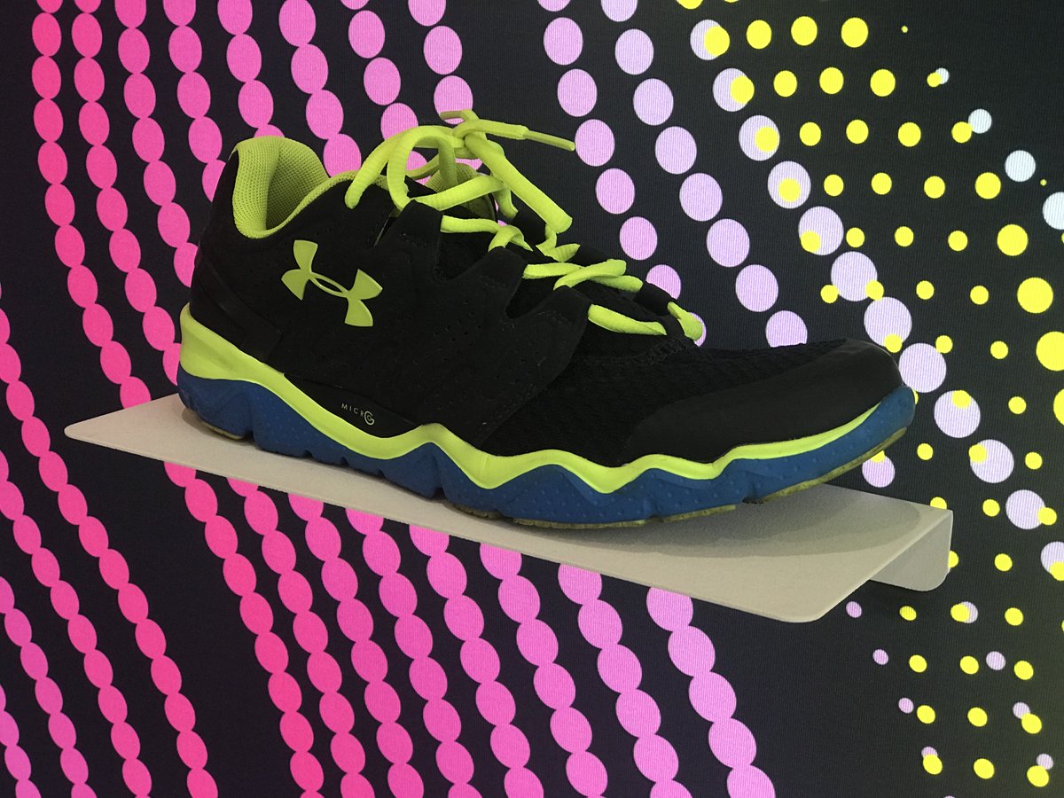 MatrixFrameAus's tweet image. Matrix Frame&apos;s range of hidden magnetic accessories are perfect for displaying all types of sporting equipment including shoes, clothing, hats and balls.  Works on all of our fabric light boxes and non-illuminated fabric frames.  
#lightboxes #sports #magnetics #retaildisplay