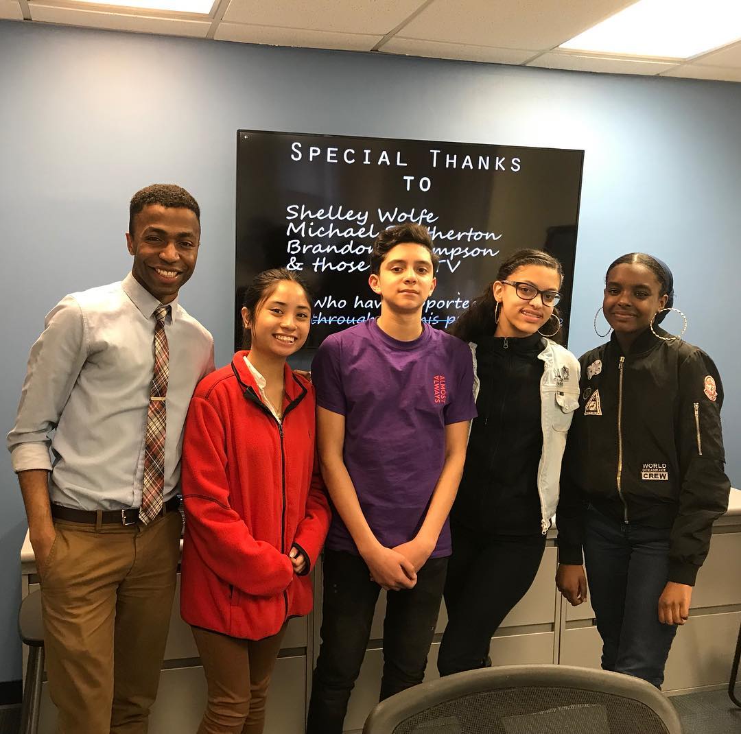 PhillyFutures's tweet photo. Congrats to the PF scholars in #ProductionClub who showed off their hard work at a recent screening. Under the guidance of PSTV, the educational channel for @PHLschools , they produced a documentary on college access after learning how to shoot, edit, and produce films. #PFProud https://t.co/aoTNdVjgL6