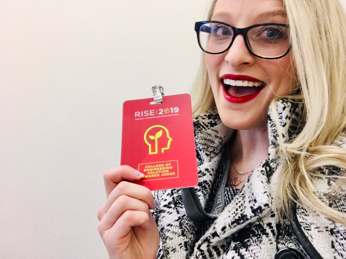 KayseMaass's tweet photo. When your lipstick ๐ matches your judges badge ๐๐ป #Rise2019 #GotResearch https://t.co/uxN8GOSjS7