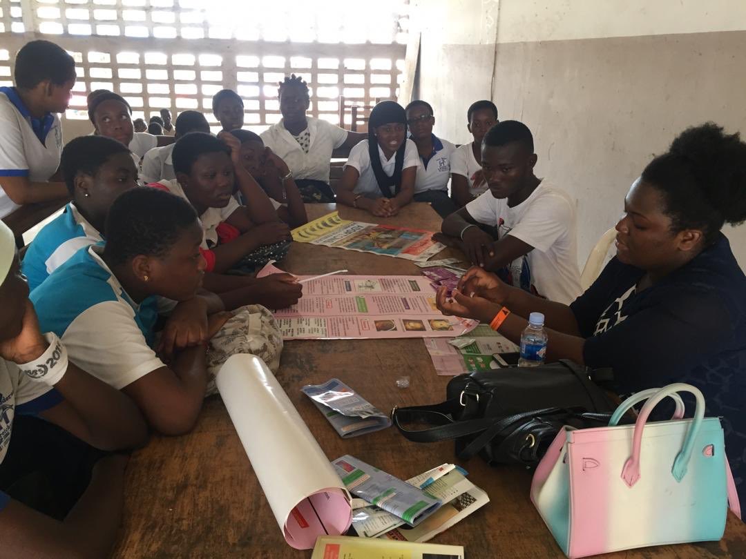 AmelieKoudou's tweet photo. Le MAJ/AIBEF Abidjan était en activité au lycée moderne de Treichville ce mercredi 03/04/2019. @AibefMaj @IPPFAR @POuagaPF @jasrpfci @OSCPFAFRIQUE @PSIimpact @ONG_MESSI @UNICEF_CIV @UnfpaCI @verosehier @AnnePfitzer @Kambou16280341 @edithsalimata21 @EphrasieCouliba @filstia. https://t.co/dVPjrX7T6E