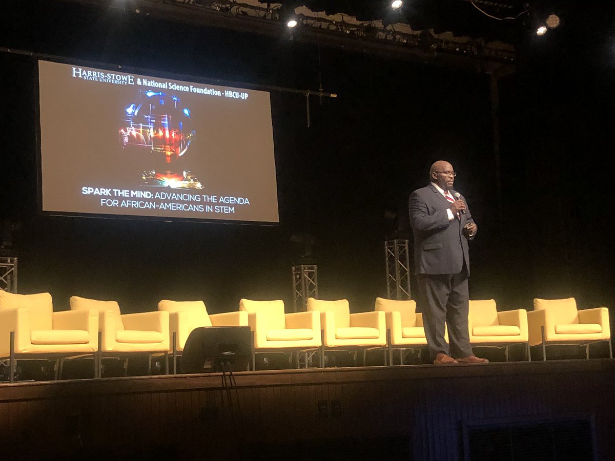 Borikenophis's tweet photo. Dr. Dwyane Smith  Provost and Vice President of Academic Affairs. Spark the mind ! Advancing the agenda for African-Americans in STEM! 2 day conference at Harris Stowe Univ. Come bye and register here if u are in the area! #minoritiesinstem #hssustem https://t.co/RJqV3SvoTR