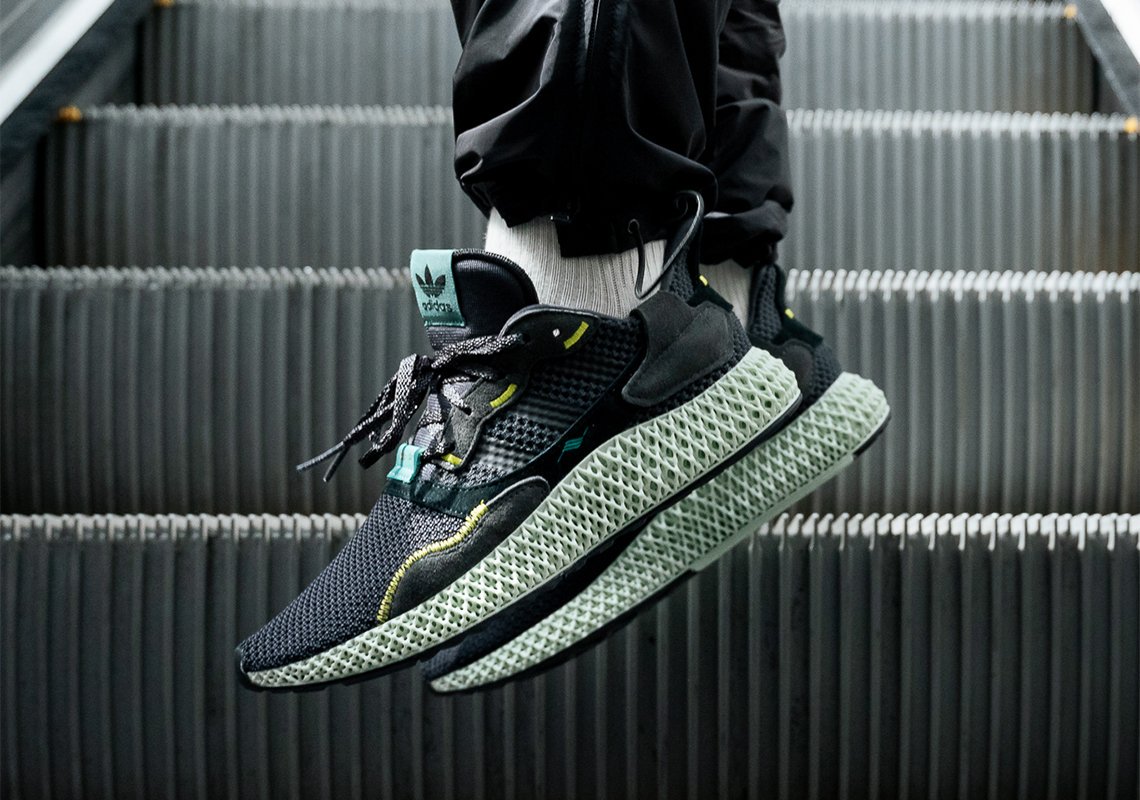 AdidasRelease's tweet photo. adidas ZX4000 4D “Carbon”
Color: Carbon/Carbon/Semi Solar Yellow
Style Code: BD7865

Release Date: April 6th, 2019
Price: $350

Where to Buy
adidas: 10am ET
Afew: 12am CET/7pm ET (4/5)
SNS: 12am CET/7pm ET (4/5)
END.: Raffle
 =»https://t.co/FHDin31T6X https://t.co/y8MwLYtVi6