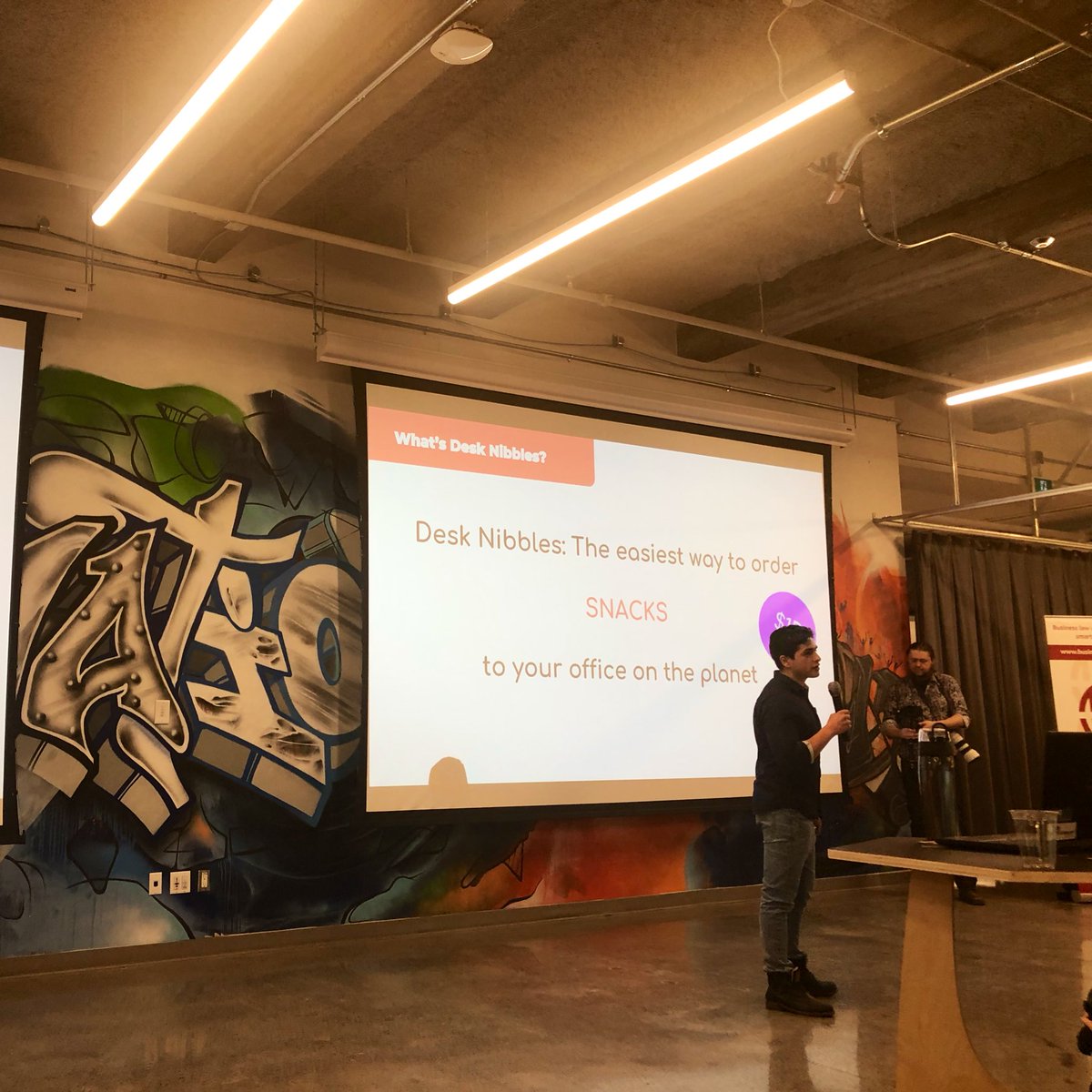 LeClairKatie's tweet image. Food is everything. @DeskNibbles understands that. 

🙌🏽👏🏽

So happy to see a company focused on what matters - making every day at work delicious. 

#IOAccelerator #AccelerateOTT #Pitchinevent