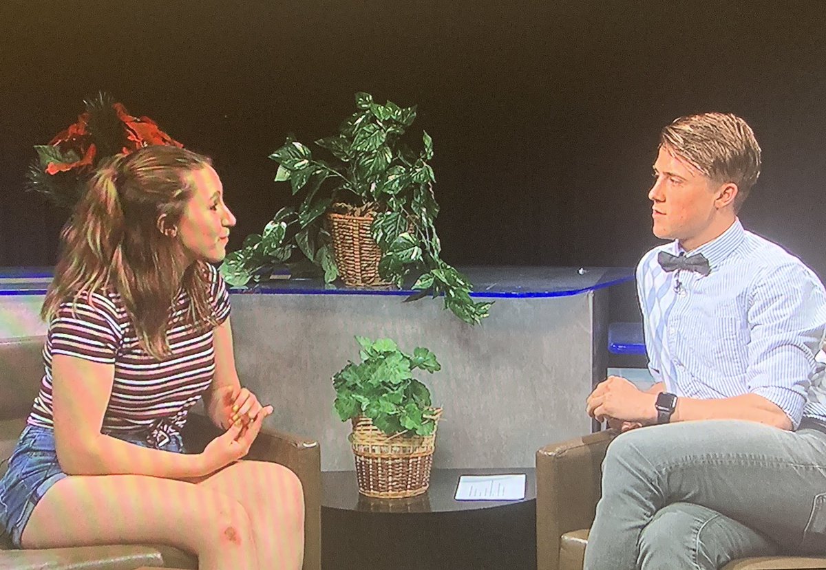 UNLVStudioG's tweet photo. Thank you Rilee Keane from the Rebel Events Board for talking to us about the fun events REB hosts on campus!
Today, REB is hosting “I’m a big kid now!” @ the SRWC lawn from 4-7. Be stress free &amp; enjoy being a kid again by getting a free Happy Meal!
https://t.co/msH2gfv6aR… https://t.co/KISmd8TZQY