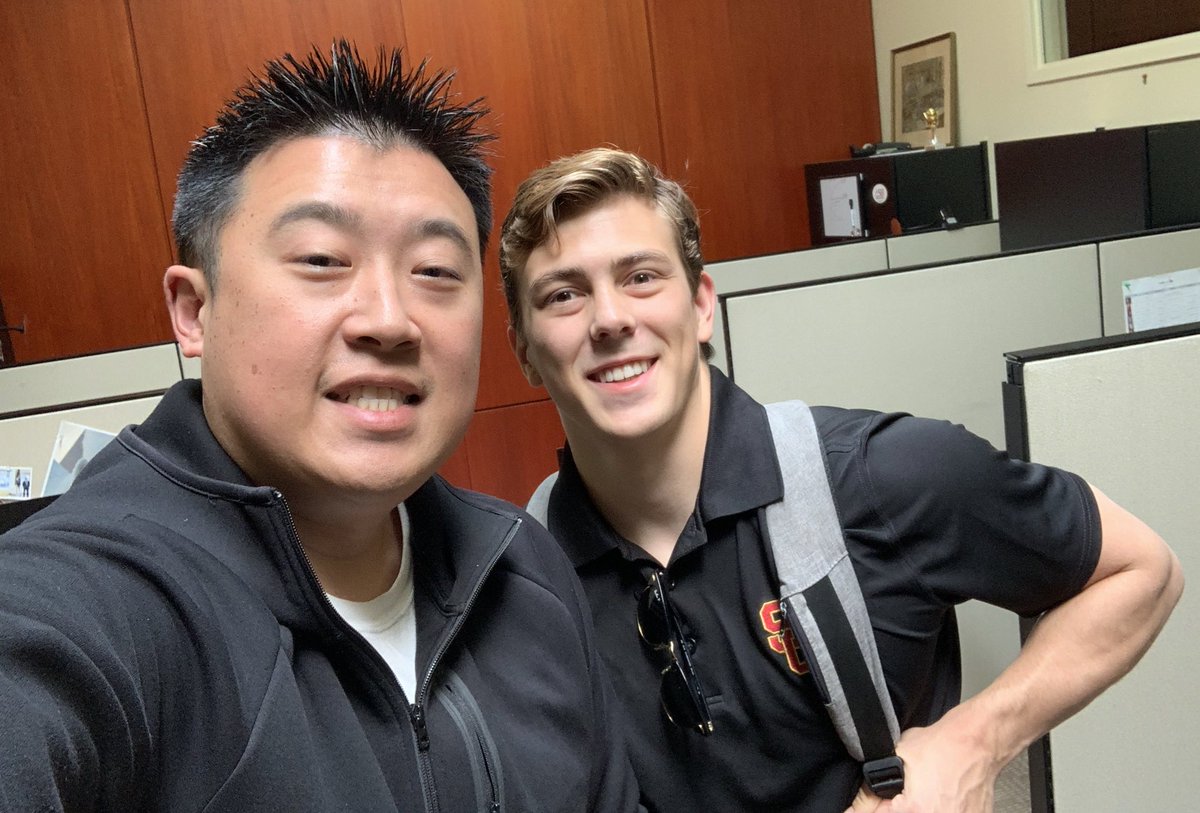 jleePSOC's tweet photo. Super proud of Gavin @USC @USCViterbi @uscbme student getting @uscprovost undergrad research fellowship to do research this summer with me @UscEllison & collaborating w/ @Amrinder_Nain & @cancerassassin1 to examine #cellmechanics #cellmigration #galvanotaxis #basicscience https://t.co/5X5rZEakNF