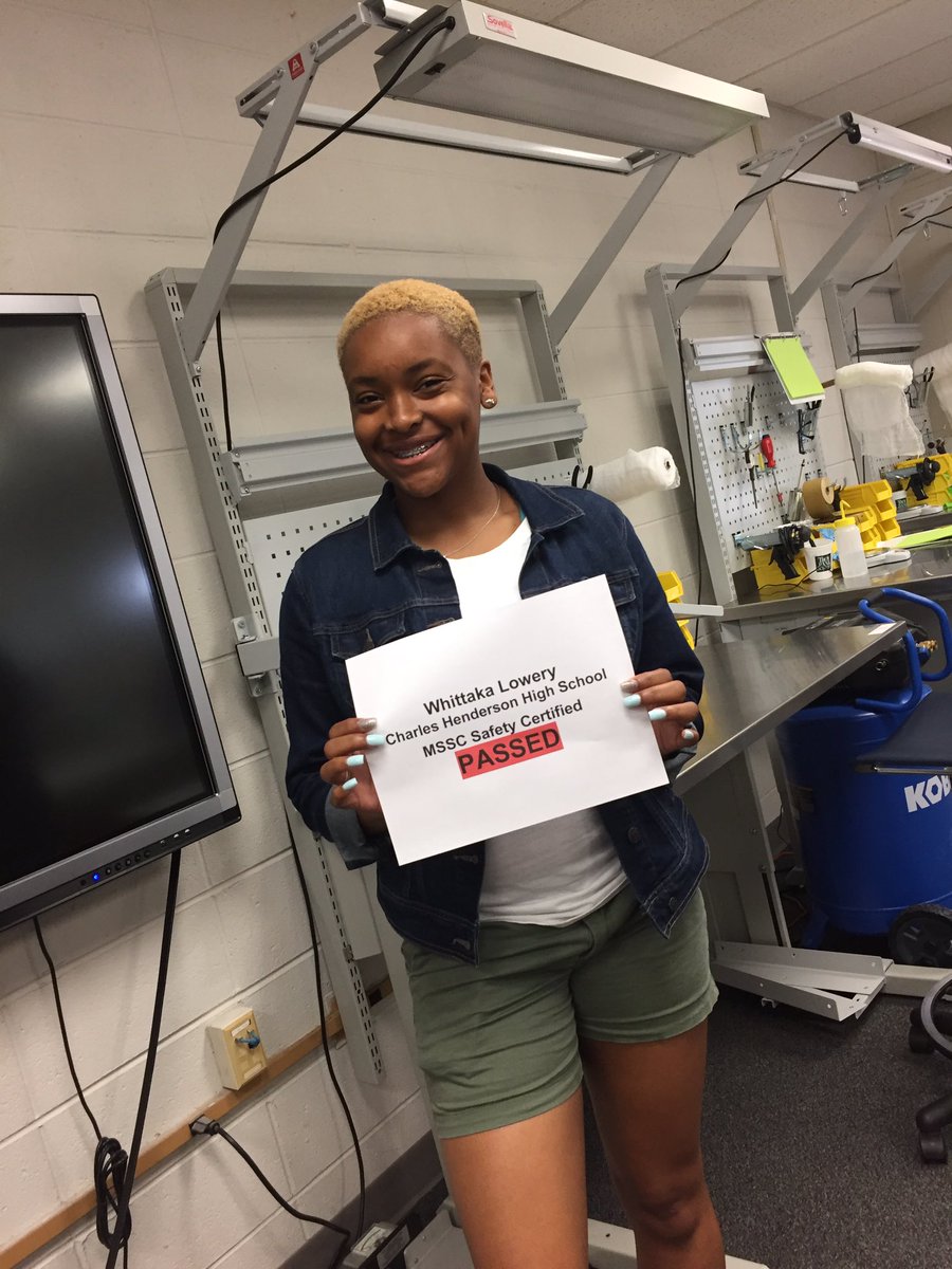 chhs_sonnyk's tweet photo. And then there were 3!!  So proud of Whitakka Lowery for becoming the third student to become MSSC Safety Certified!  Our students are AMAZING! #CHHS #Workforceessentials #MSSCCertified https://t.co/MbIjnkVXI3