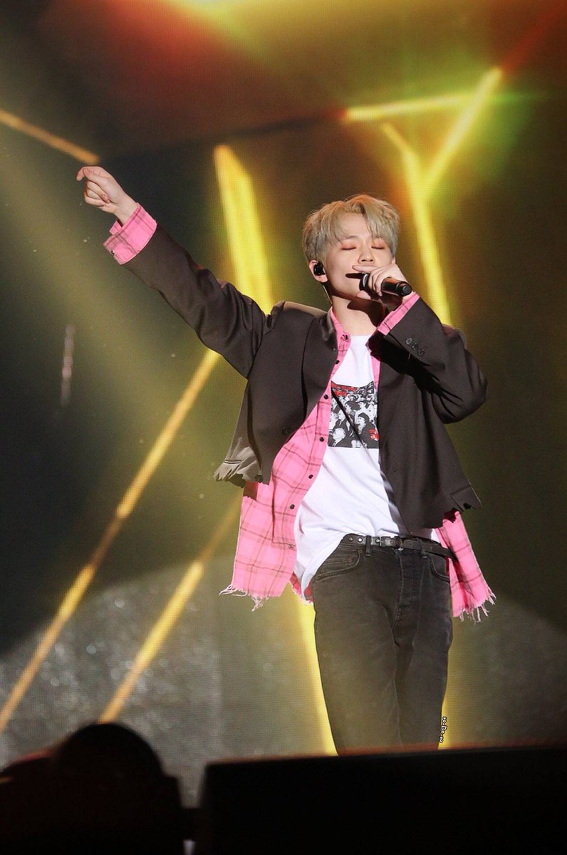 ChenleFluffy22's tweet photo. "Being on the stage is the most exciting part. When i’m on stage I don’t feel sleepy or tired" - Zhong Chenle https://t.co/VewcW766jU