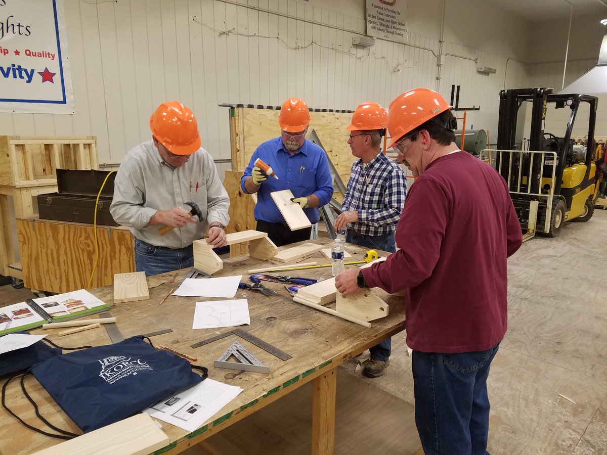 NeatExperience7's tweet photo. Sid and John did a great job giving teachers a taste of what apprentices do at the beginning. https://t.co/aMEzIQ8kEn