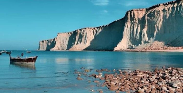 BeautyPakistani's tweet photo. Astola Island in Balochistan, Pakistan. https://t.co/SmIIcHFduS