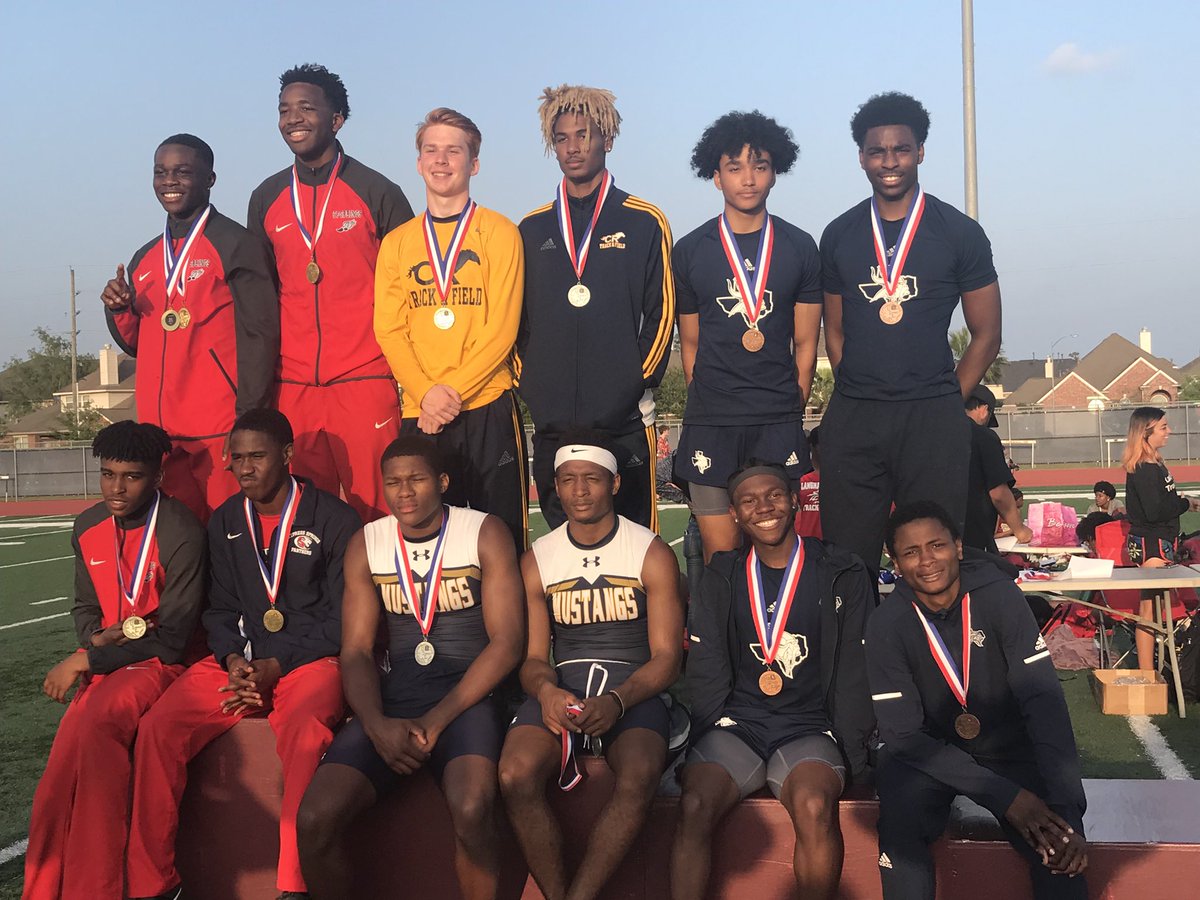 BHSVikingFB's tweet photo. Congrats to Kenny Collins, Nick Garcia-Rhodes, De’Anthony Pittman and Dorian Huff in qualifying for the Area Meet in the 4x200. Congrats guys. @BryanISD @BryanISDSports @LaneBuban https://t.co/kjkyAdtNO3