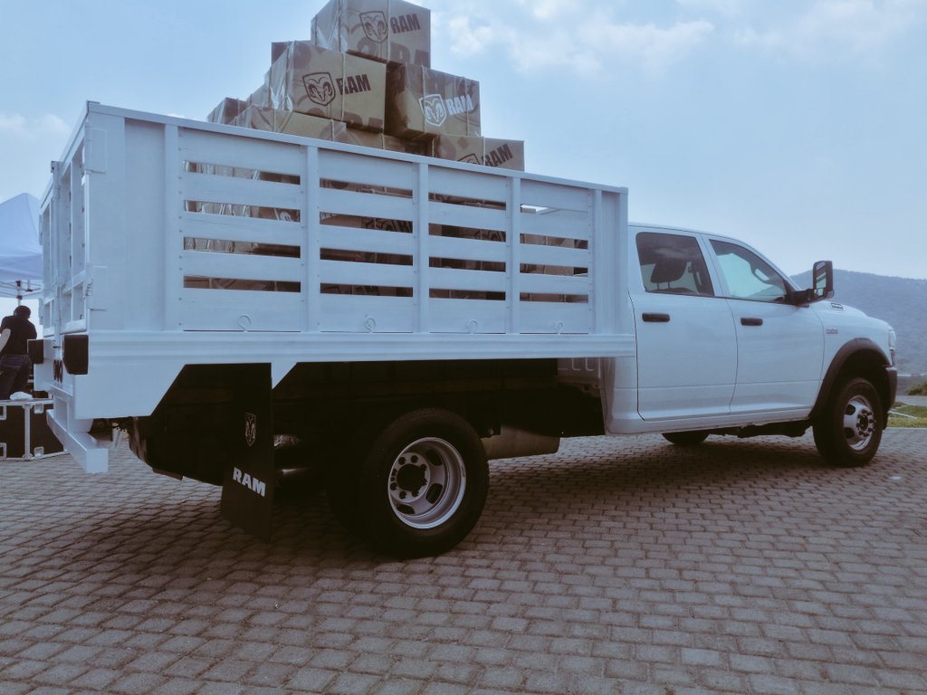 raton_miguelito's tweet image. ¿Cómo saber si eres un macho alfa?
Si traes una #RAMHD para la chamba seguro lo eres. @RAM_MX @FCAMexico @cuartodemillamx @ArturoRiveraMTV @FormulaAutoFM