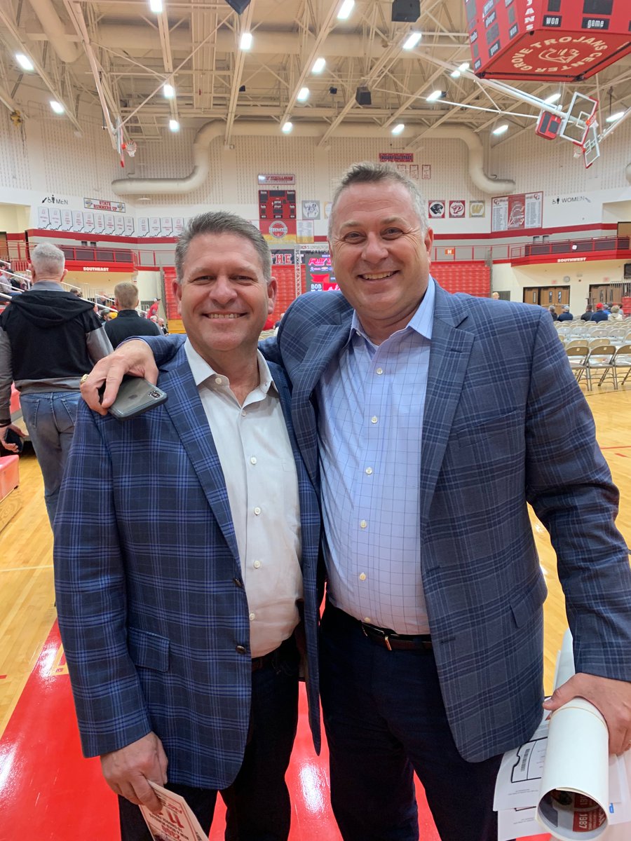 Enjoying an evening with <a href="/Bradyclements67/">Brady S. Clements</a> as <a href="/CoachBobKnight/">Robert M. Knight</a> reminisces over his amazing coaching career.  While both loved and loathed by fans, he shows that the key to long term success is to be committed to yourself and expect the best from others that you lead. #WiseWords