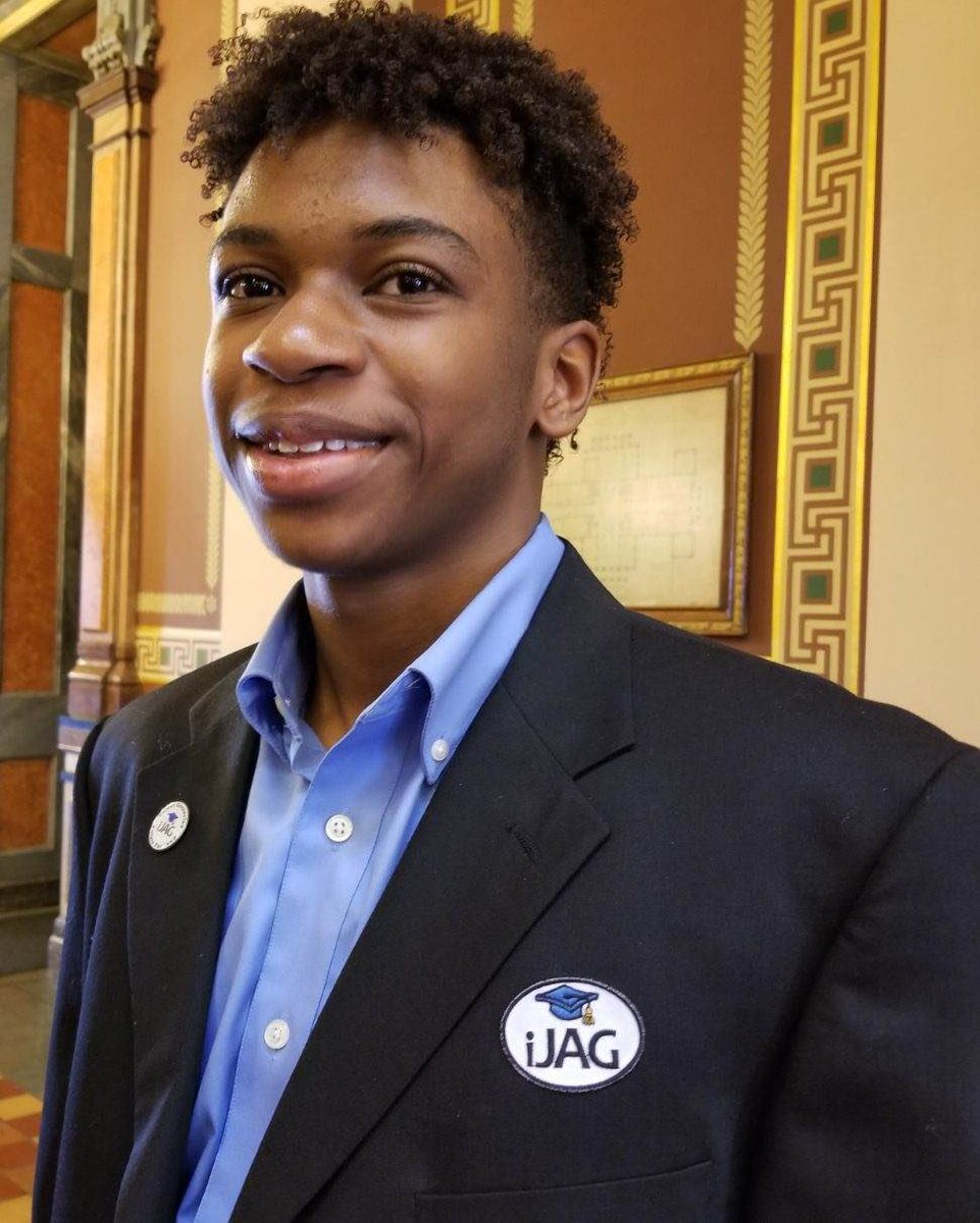 iJAGRocks's tweet photo. We have had TWO amazing Legislative Days over the last two weeks! Students from across Iowa came to share their stories and talk about why iJAG matters. One student shared @IAGovernor that iJAG “isn’t just a great program, it changes our lives!” #iJAGRocks https://t.co/6UJCuFRiHF