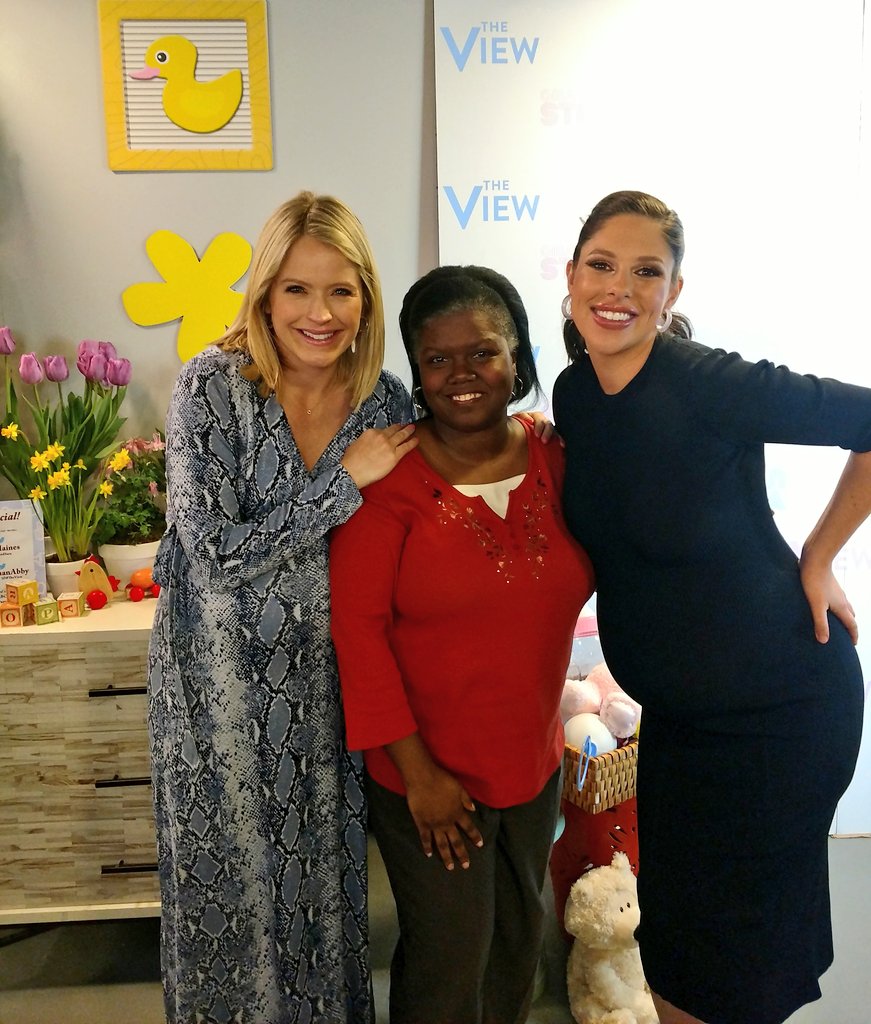 OnicaCupido's tweet image. I had an amazing morning at @TheView first seeing @TherealTaraji (love her!)

Then talking motherhood with @HuntsmanAbby &amp;amp; @sarahaines during their baby shower. SO fun! (hosted) #tmfblog #theview #theviewabc