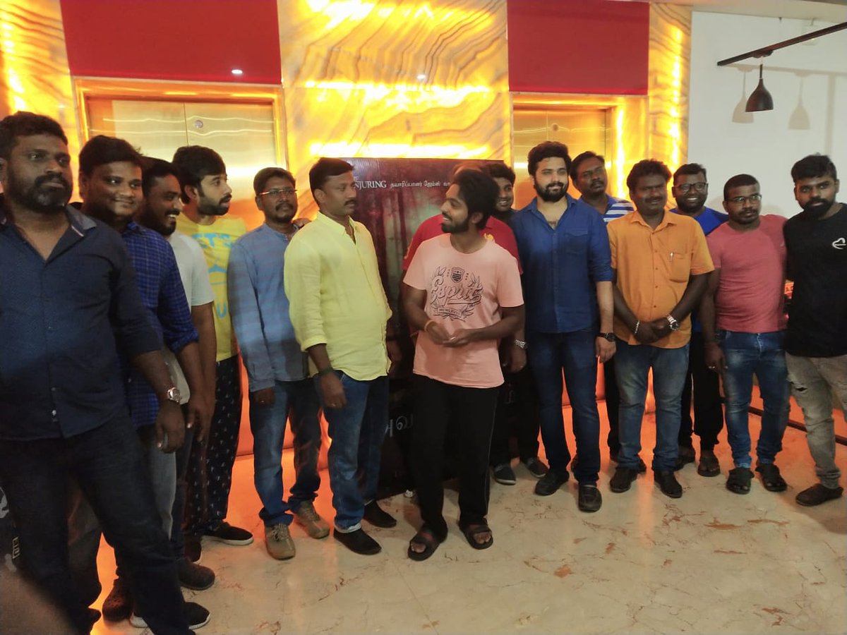 chennaigvpfc's tweet photo. #KuppathuRaja FDFS @gvprakash https://t.co/SwLuDATW6k
