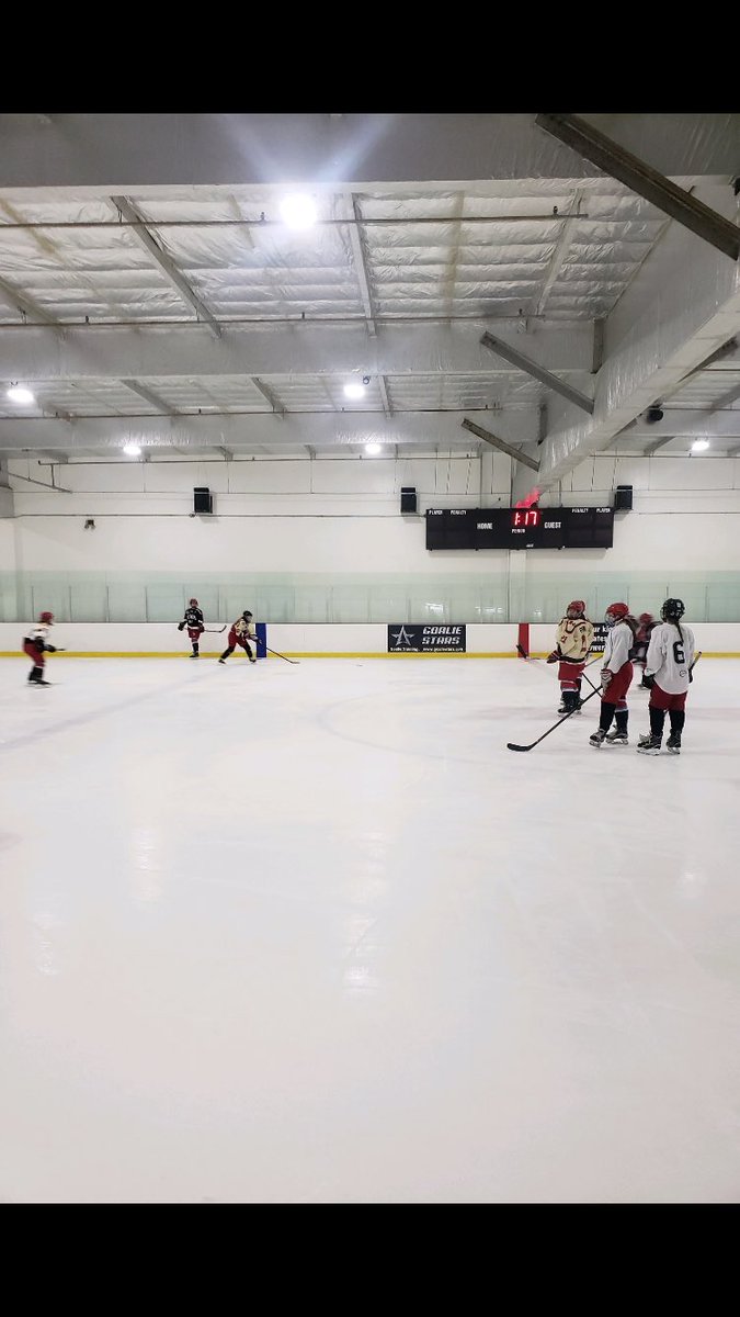 The 14 T1 girls team hits the ice for a little pre game skate at KHS ice arena out in Anaheim. Puck drops in game 1 at 9:50 Est.