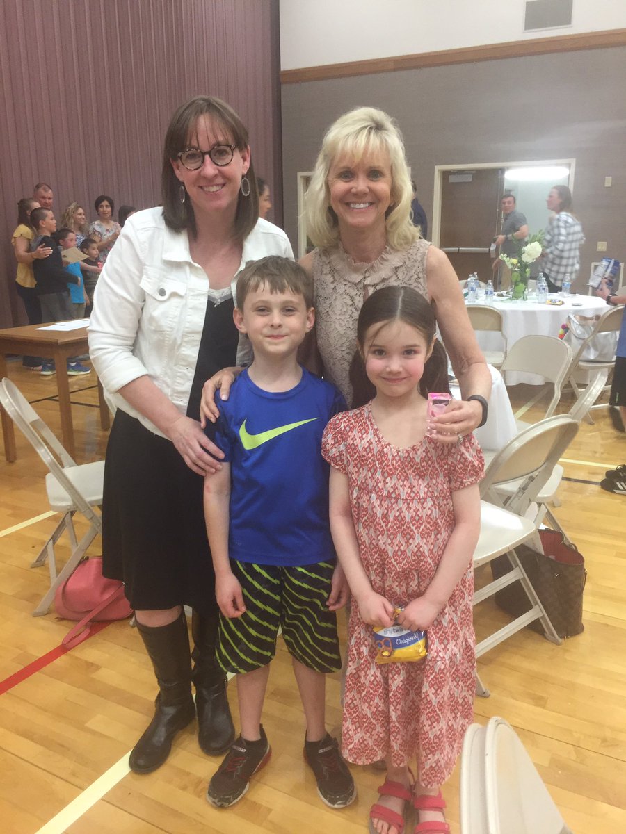 Julie McCullough tweet media