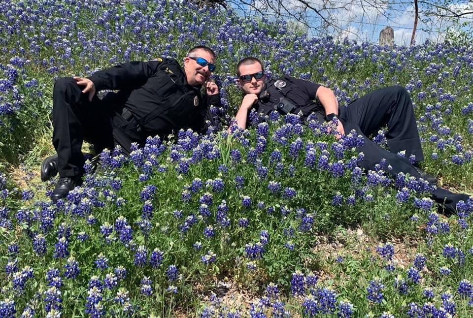 BurlesonChief's tweet photo. BPD teamed up with the Fire Marshall for #BackTheBLUEbonnets https://t.co/O9bN9ORGrA