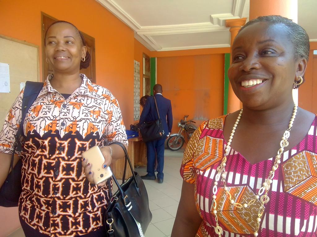 actionfemmes's tweet photo. #Genre_et_Pouvoir
Donc obtenir de #DAPS -COGES l'intégration du volet dialogue parents-enfants  dans leur plan d'action annuel 2019-2020 d'où nôtre présence @actionfemmes dans leurs locaux pour un plaidoyer avec le #ONG_MESSI et #AJFCI porteurs du projet.
On y arrivera..1/2 https://t.co/m0YO1sjUXp