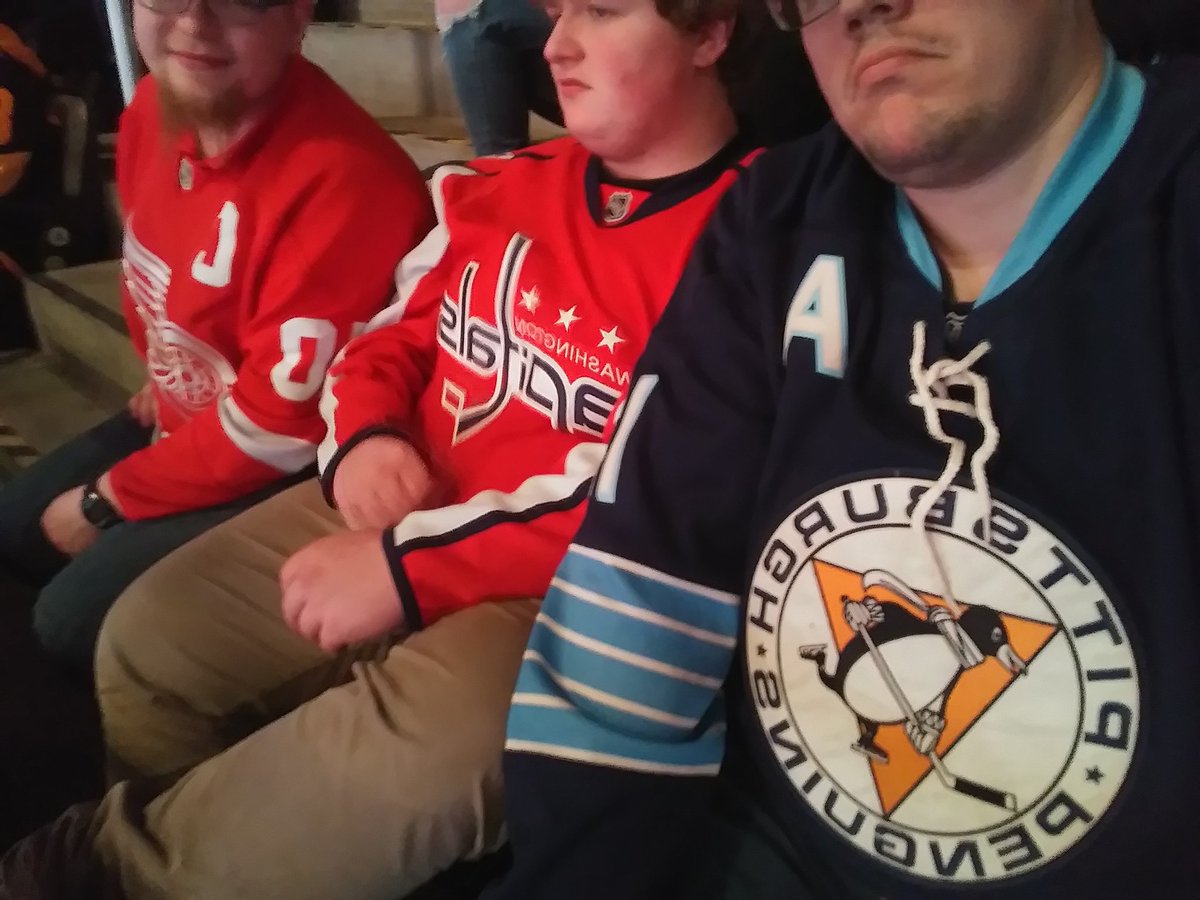 Goalie371's tweet image. @penguins #brothers #realhousedivided #section227 #soloboberreyjersey