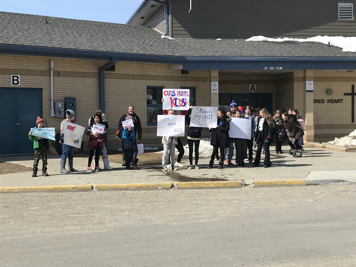Katie Burch (@katiipai) on Twitter photo I support my son in standing up for his rights as a student in Ontario. Proud that at 11 years old he knows how he learns best! Bigger class sizes and less support staff/funding are NOT IT! #CutsHurtKids #ontariowalkout #allhisidea @LisaThompsonMPP <a href="/NWestCatholic/">Northwest Catholic</a> I support my son in standing up for his rights as a student in Ontario. Proud that at 11 years old he knows how he learns best! Bigger class sizes and less support staff/funding are NOT IT! #CutsHurtKids #ontariowalkout #allhisidea @LisaThompsonMPP <a href="/NWestCatholic/">Northwest Catholic</a>