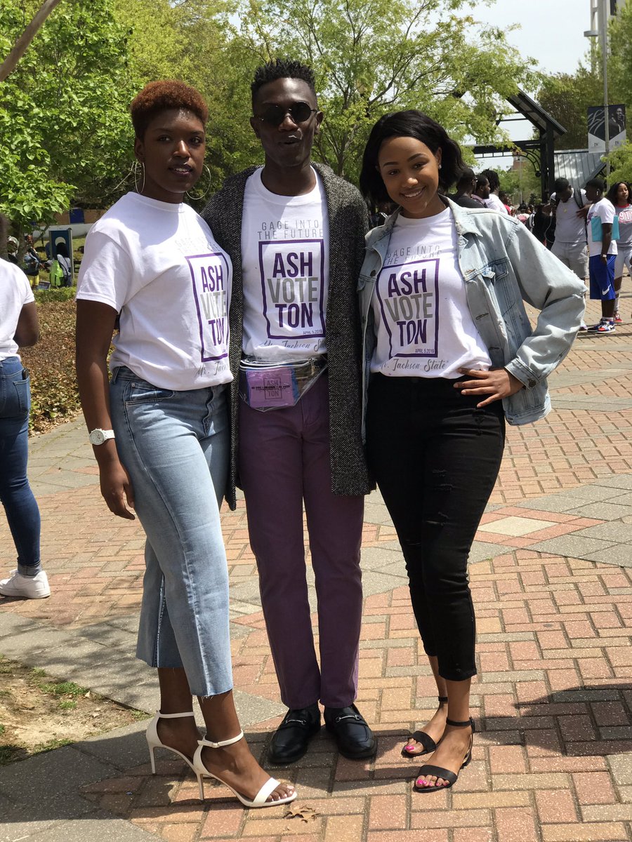 Ashton_JSU's tweet photo. Ashton Gage for Mister Jackson State University: Tomorrow is voting day Everyone, I’m grateful for all the support I’ve received and kind words that people have given, regardless of the outcome It’ll still be THEE I LOVE 🔵⚪️💙 #Reignsupreme2019
#keepitcleanec2019
#jackson_rys19 https://t.co/Q8kKqMnReg