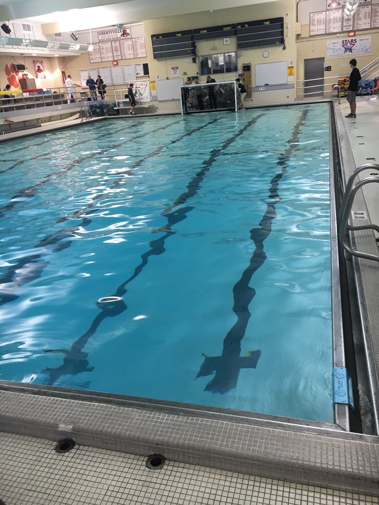 Mundelein v and Jv take down libertyville in conference play, bringing varsity to 1-1 in conference and 14-4 overall.  This game will also lost likely be the last time the V squad will play in this pool